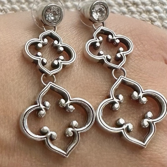 BRIGHTON Toledo Post Drop Earrings • JE9332 • Silver Plated • Double Clover - Picture 6 of 11